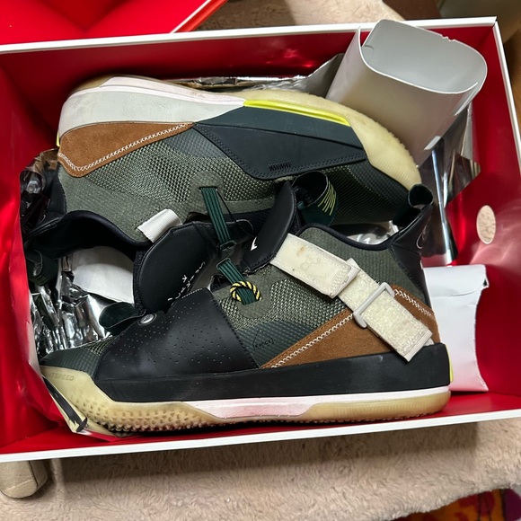 Jordan Men’s Olive Green and Brown High-Top Basketball Shoes main image 6